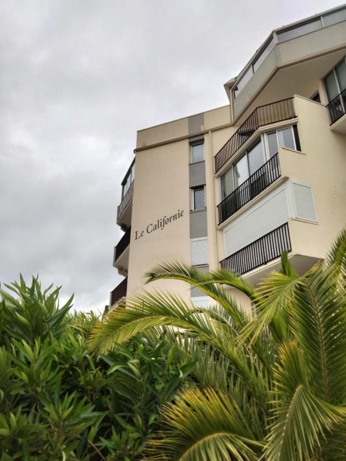 Let'S Grau Plage Le Grau-du-Roi Exterior photo